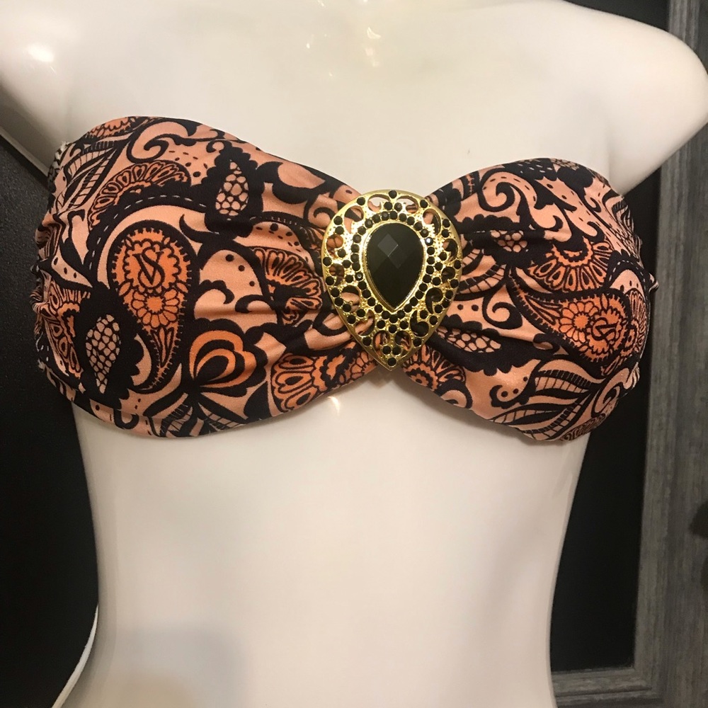 Victoria’s Secret swimsuit top